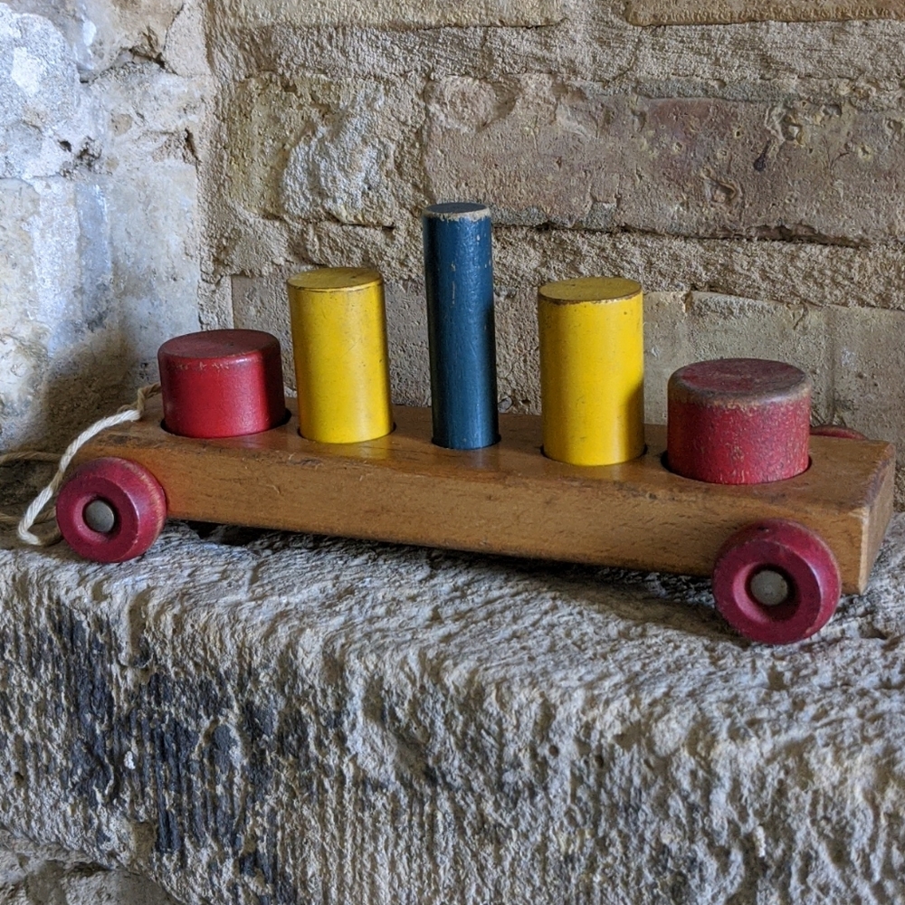 Vintage Colorful Retro Wooden Holgate Pull Toy